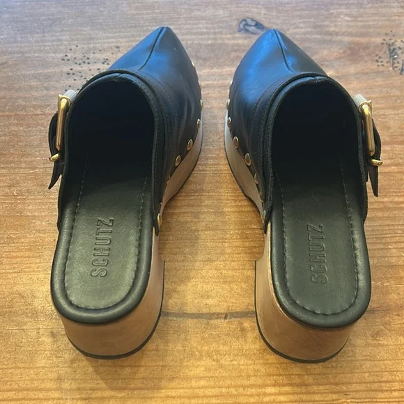 Clogs - Picture 3 of 4